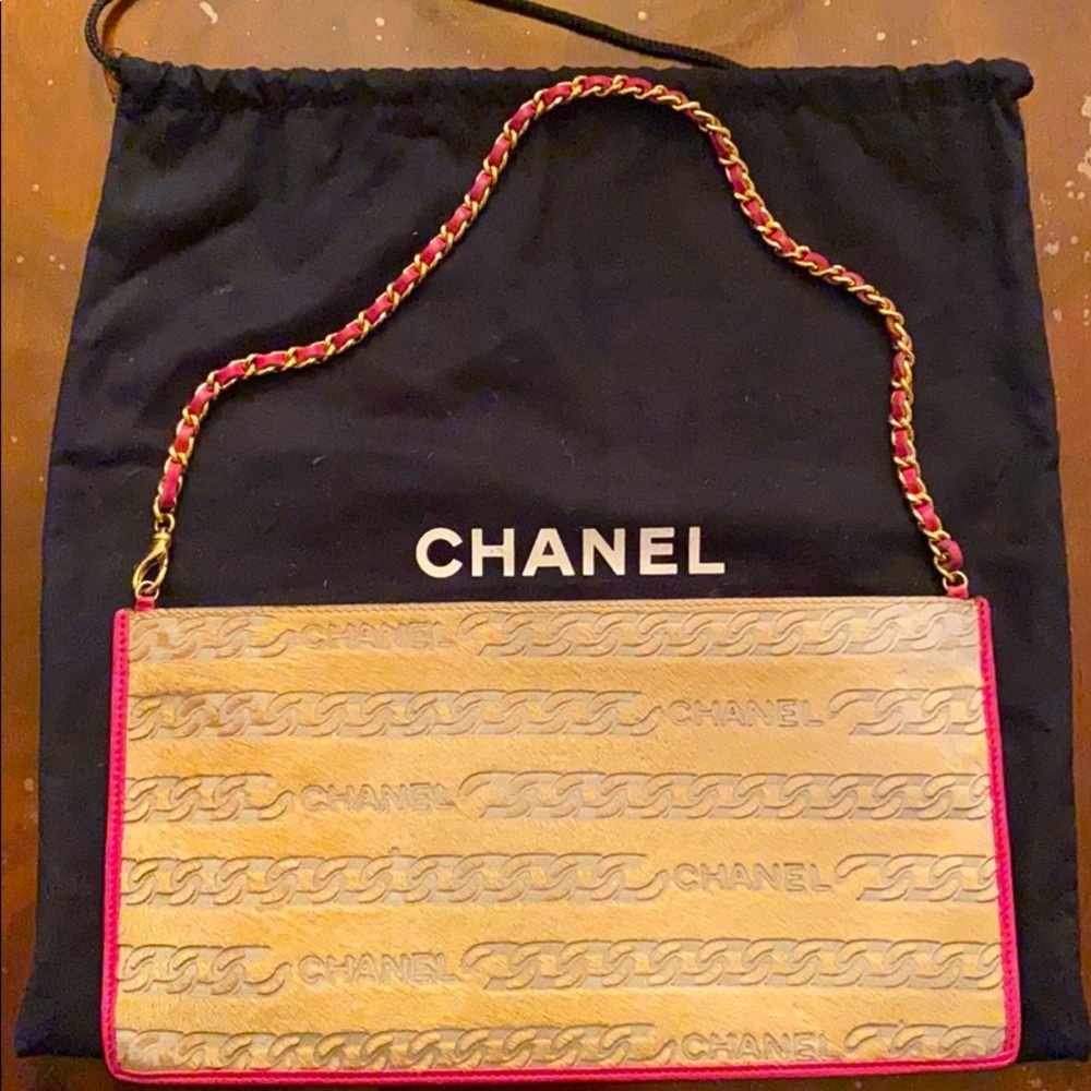 HP 🎉 Chanel tan & pink cowhide & leather bag